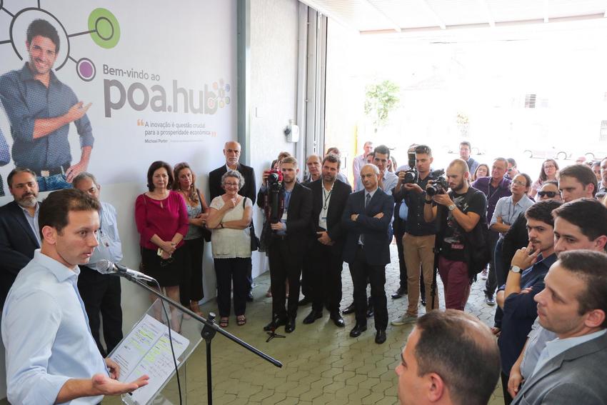 Lançamento do PoaHub e teste de carro elétrico