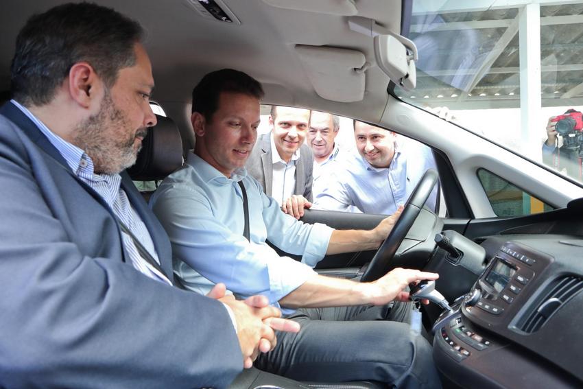 Lançamento do PoaHub e teste de carro elétrico