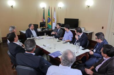 Vice-prefeito Gustavo Paim recebe o presidente da Trensurb, David Borille