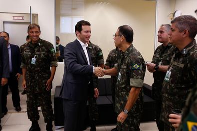 Reunião com o Comandante Militar do Sul, General Edson Leal Pujol