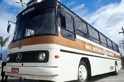 Ônibus-museu apresenta a história da Companhia Carris