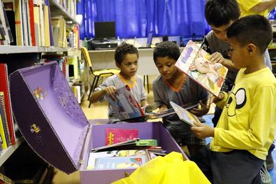 Biblioteca da EMEF Décio Martins Costa ganha reforço de mais de 200 livros infantis