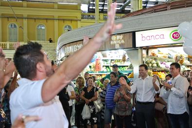 Prefeito Nelson Marchezan Júnior participa de flash mob da terceira idade 