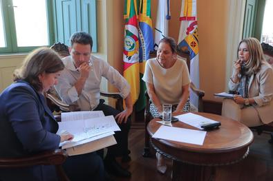 Audiência com a primeira-dama do Estado, Maria Helena Sartori Local: Gabinete do prefeito
