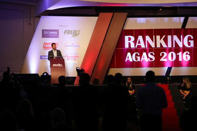Prefeito participa do jantar de premiação aos destaques do Ranking AGAS 2016