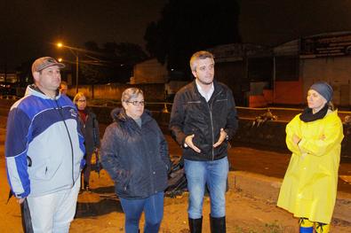 Secretário de Serviços Urbanos, Ramiro Rosário, visita Vila Leão, no bairro Sarandi