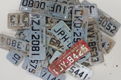 EPTC vai localizar donos de placas de carro perdidas no Humaitá