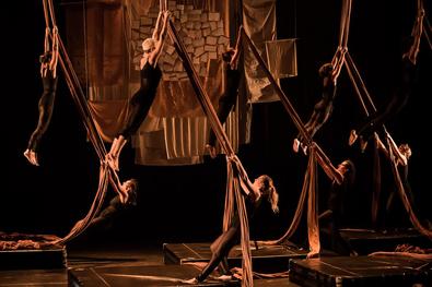 Teatro Renascença abriga espetáculo de dança aérea neste feriadão 
