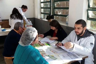 Trabalhadores da UTC da Lomba do Pinheiro recebem testes de saúde gratuitos