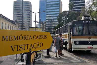 Carris apresentou história do transporte de Porto Alegre no Largo Glênio Peres