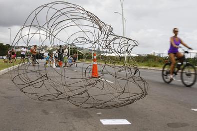 EPTC – Exposição Obras de Arte na Via. Local: Avenida Edvaldo Pereira Paiva 