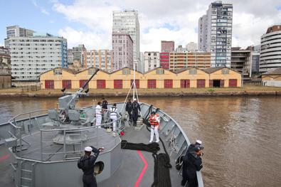 Prefeito Nelson Marchezan Júnior participa de passeio de navio da Marinha do Brasil