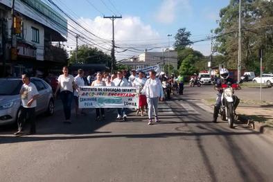 Guarda Comunitária participa de caminhada na Lomba do Pinheiro