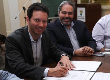 Assinatura de acordo com o Comitê Internacional da Cruz Vermelha (CICV)