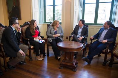 Prefeito recebe a visita da Cônsul-Geral dos EUA, Sra. Julia Harlan