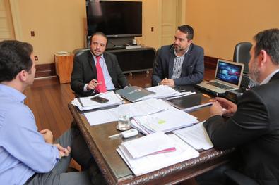 Audiência com representantes da ADVB Local:	Gabinete do prefeito