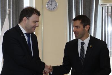 Posse do novo Superintendente da Receita Municipal, Teddy Biassusi, pelo secretário Leonardo Busatto. Local: Auditório do TART ( R. Uruguai, 277 – 12ª andar).