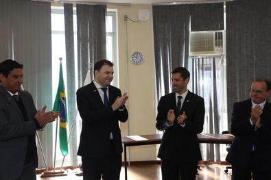 Posse do novo Superintendente da Receita Municipal, Teddy Biassusi, pelo secretário Leonardo Busatto. Local: Auditório do TART ( R. Uruguai, 277 – 12ª andar).