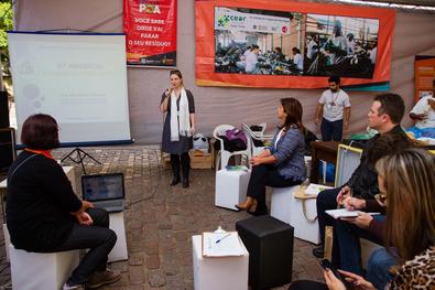 Semana da Coleta Seletiva - Estação ReciclaPOA e o Encontro do GT de Educação Ambiental no Largo Glênio Peres.