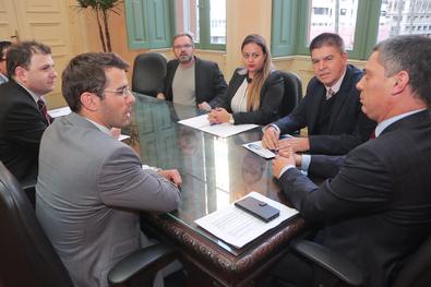 Reunião com representantes de empresas de Callcenter Local: Gabinete do prefeito