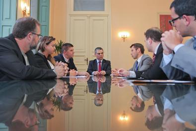 Reunião com representantes de empresas de Callcenter Local: Gabinete do prefeito