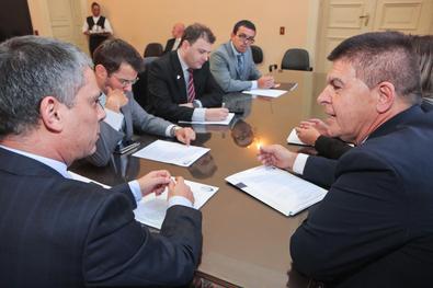 Reunião com representantes de empresas de Callcenter Local: Gabinete do prefeito