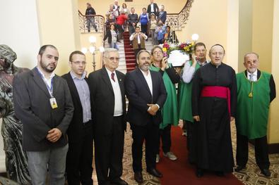 Vice-Prefeito Gustavo Paim recebe a procissão de Nossa Senhora Aparecida