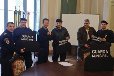 Cerimônia de entrega de coletes para a Guarda Municipal