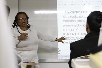 SMS, através do área Saúde da População Negra, promove o 2º módulo do Curso de Promotores em Saúde da População Negra com a Ass. Social com atuação no Conselho Nacional de Promoção da Igualdade Racial e na Articulação de ONGs de Mulheres Negras Brasileiras/AMNB, Lucia Xavier
