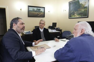 Vice-Prefeito Gustavo Paim recebe o Vereador Luciano Marcantônio e Jair Krichke 