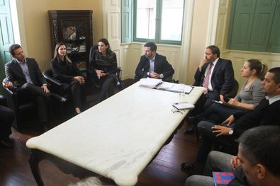 Reunião entre representantes do Itaú e Conselho do Idoso