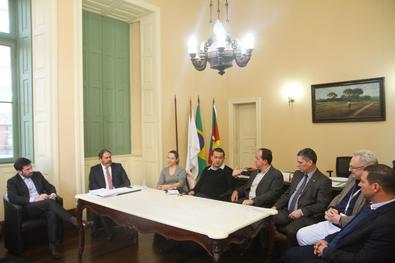 Reunião entre representantes do Itaú e Conselho do Idoso