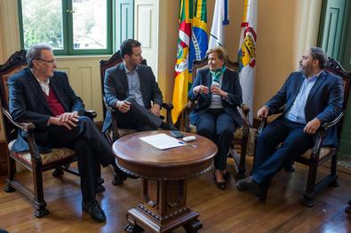 Visita cortesia da Senadora Ana Amelia Lemos