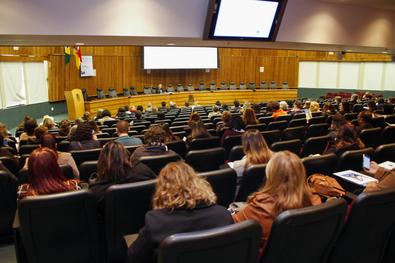 Sec. SMS, Erno Harzheim com a palestra "A Pactuação do Programa de Saúde na escola em Porto Alegre" no Seminário Qualificação e Adesão da Rede Pública ao Programa de Saúde na Escola de Porto Alegre. Local: Aud. MP
