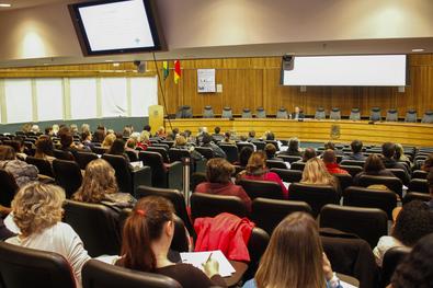 Sec. SMS, Erno Harzheim com a palestra "A Pactuação do Programa de Saúde na escola em Porto Alegre" no Seminário Qualificação e Adesão da Rede Pública ao Programa de Saúde na Escola de Porto Alegre. Local: Aud. MP