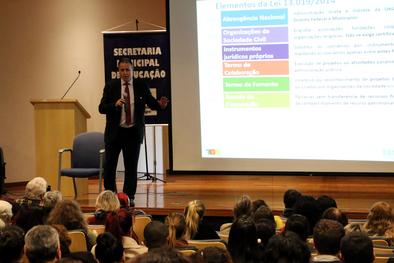 Palestra sobre Marco Regulatório das Organizações da Sociedade Civil com o auditor externo do TCE Valtuir Nunes