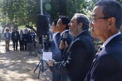 Prefeito em exercício Gustavo Paim na inauguração do Monumento Kotoji Toro