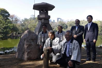 Prefeito em exercício Gustavo Paim na inauguração do Monumento Kotoji Toro
