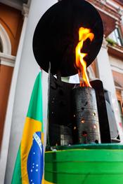 Solenidade de Recepção do Fogo Simbólico Local: Escadarias em frente ao Paço Municipal