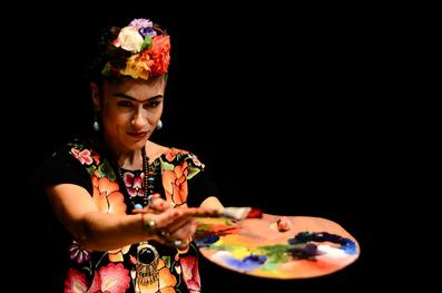 Frida Kahlo, à Revolução! Onde: Teatro Renascença Dias: 31 de agosto, 1, 2, 3, 7, 8 e 9 de setembro, às 20h 