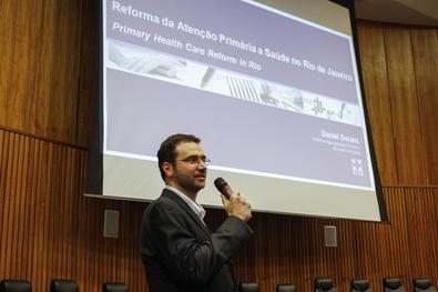 SMS através da Assessoria de Educação Continuada promove o Ciclo de Debates Barbara Starfield com o Médico sanitarista, especialista em saúde da família e comunidade e ex-Sec. Saúde da cidade do RJ, Daniel Soranz. Local: Auditório MP 