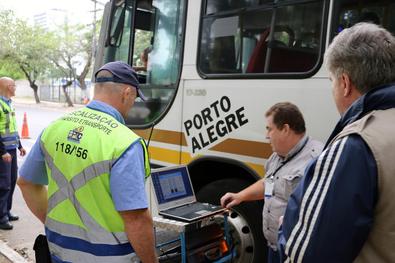 EPTC e SMAMS retomaram a Operação Ar Puro nesta manhã