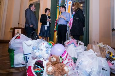 Grupo de vereadores faz doação de brinquedos para a Campanha Brinquedo Solidário