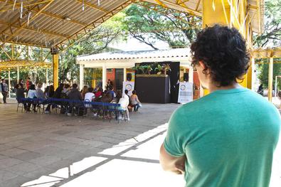 Inclusão em Cena - Contos da Floresta Local: Escola Aramy Silva