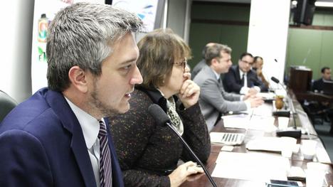 Secretário Ramiro Rosário e diretor Álvaro de Azevedo participaram de audiência pública na Assembleia Legislativa