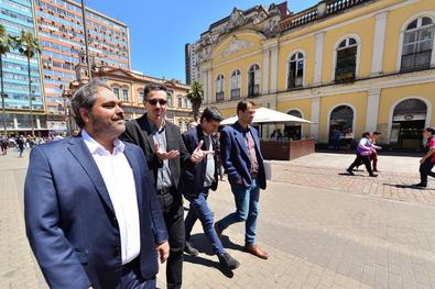 Vice-prefeito Gustavo Paim visita o Mercado Publico Central acompanhado do ministro da Cultura, Sérgio Sá Leitão,