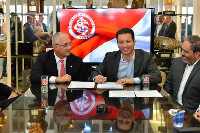Assinatura de protocolo de intenções entre prefeitura e Sport Club Internacional Local:	Presidência do Sport Club Internacional