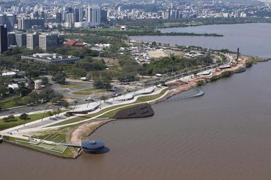 Prefeitura lança edital para adoção das áreas verdes da orla do Guaíba