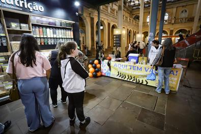 vacinação posto avançado montado no Mercado Público, Centro Histórico.